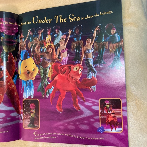 Disney On Ice The Little Mermaid program - Picture 11 of 15
